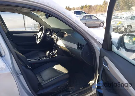 2014 BMW X1 xDrive28I z USA, uszkodzony, nr VIN WBAVL1C52EVY19092